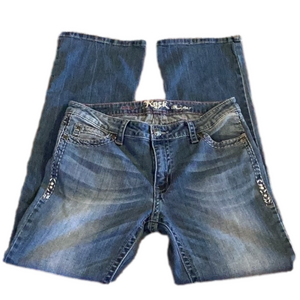 Wrangler Rock 47 low rise denim blue jeans with rhinestones. Women’s size 31